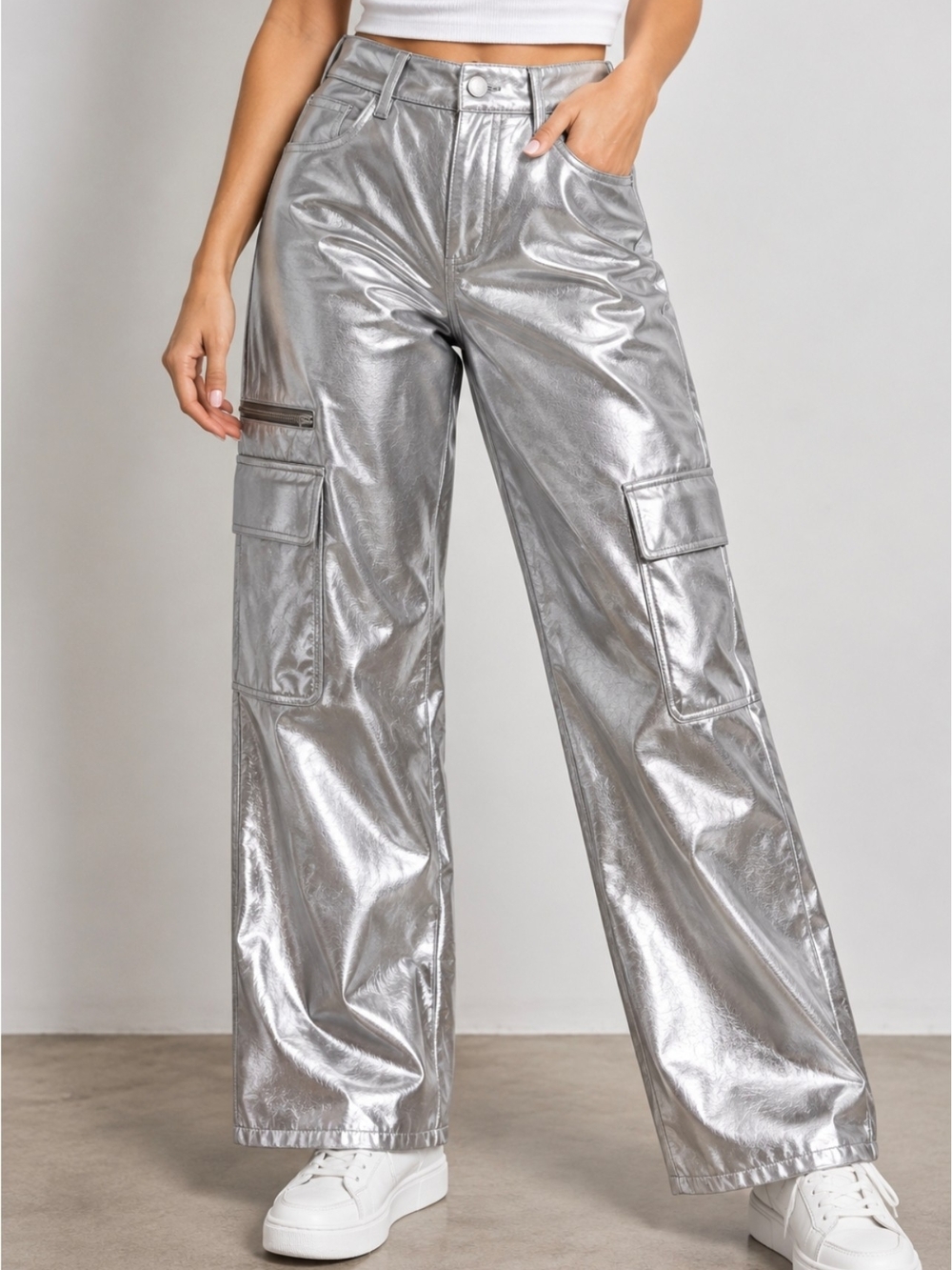 No Boundaries Women’s S (4-6) Metallic Silver Cargo Pants Y2K Wide Leg